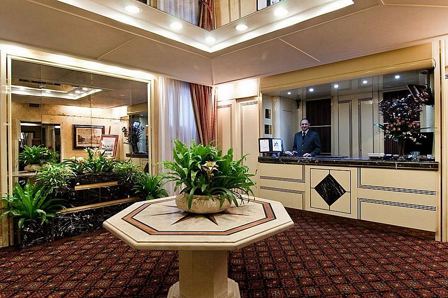 Atlante Garden Hotel Рим Екстериор снимка