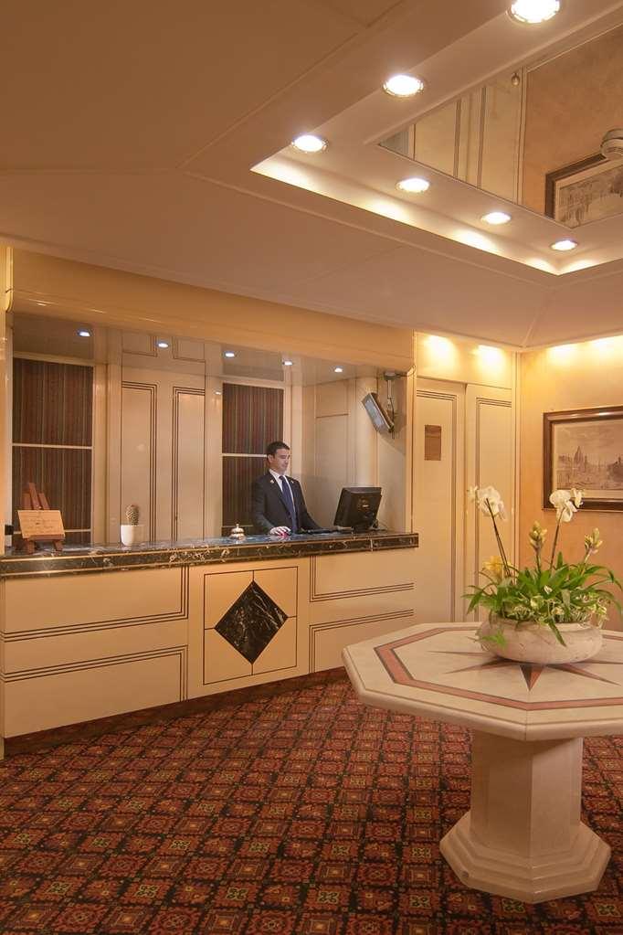 Atlante Garden Hotel Рим Интериор снимка