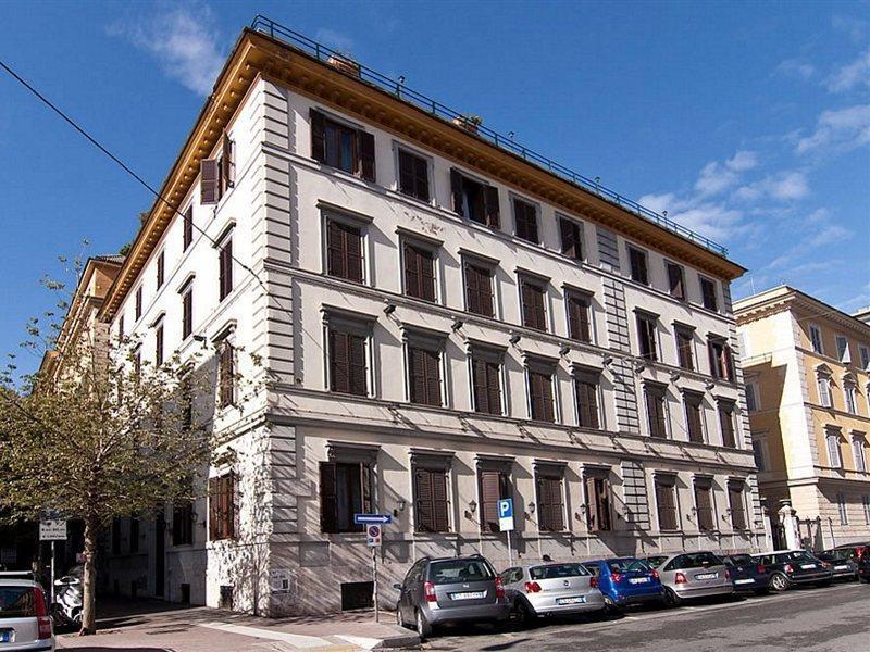 Atlante Garden Hotel Рим Екстериор снимка