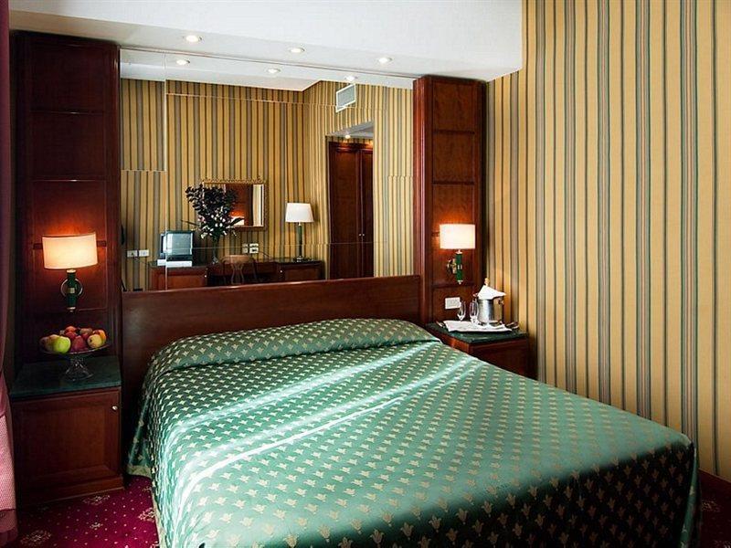 Atlante Garden Hotel Рим Екстериор снимка