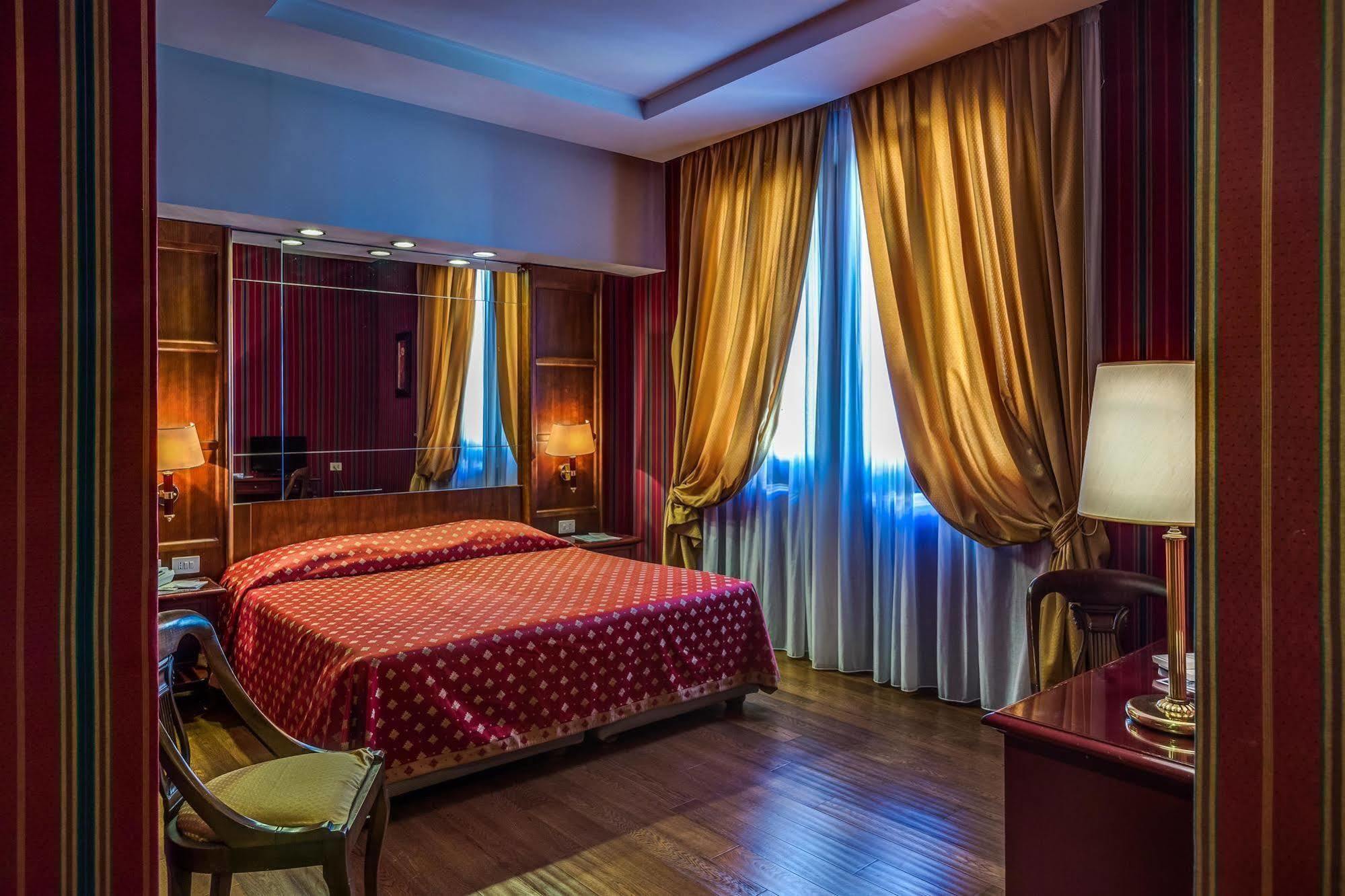 Atlante Garden Hotel Рим Екстериор снимка